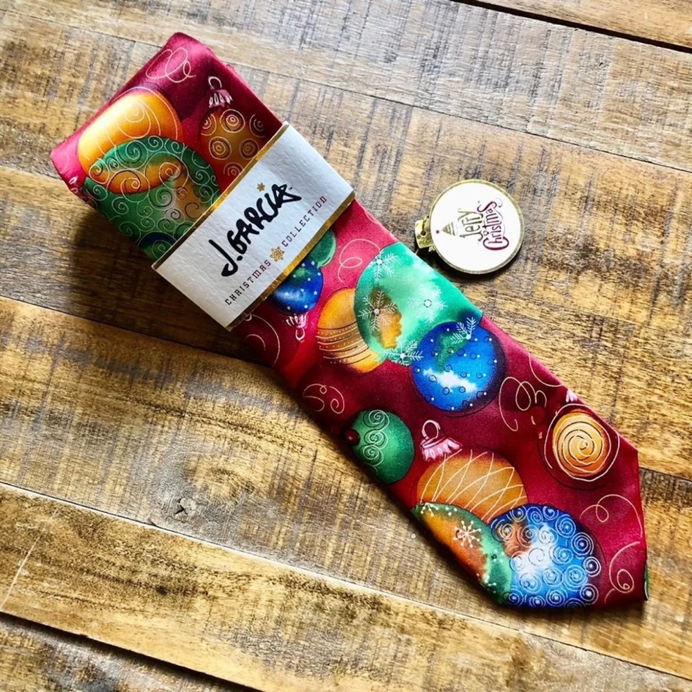 J. Garcia Christmas Tie - Picture 1 of 5